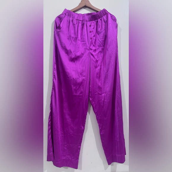 Daily Drills Fuchsia Satin Pants - Picture 4 of 11